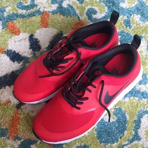 Women’s red Nike AirMax running shoes size 8 new